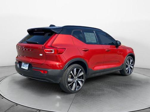 2022 Volvo XC40 Recharge Pure Electric P8 Twin Plus