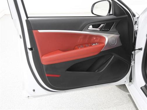 2025 Genesis G70 2.5T AWD