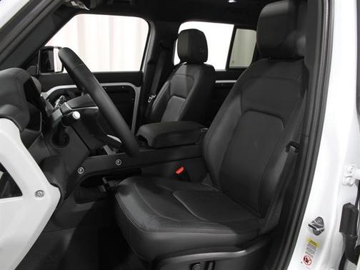 2024 Land Rover Defender 110 P300