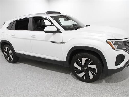 2024 Volkswagen Atlas Cross Sport 2.0T SEL