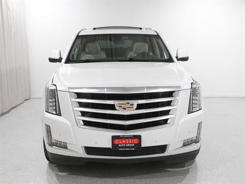 2017 Cadillac Escalade ESV Luxury