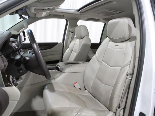 2017 Cadillac Escalade ESV Luxury