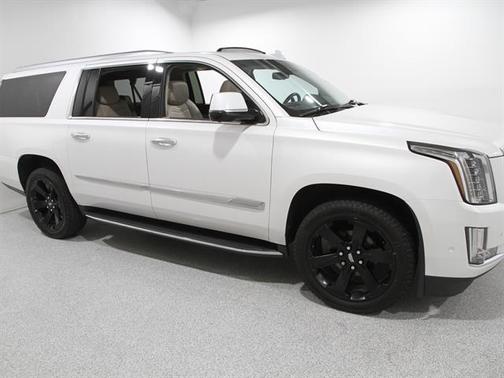 2017 Cadillac Escalade ESV Luxury