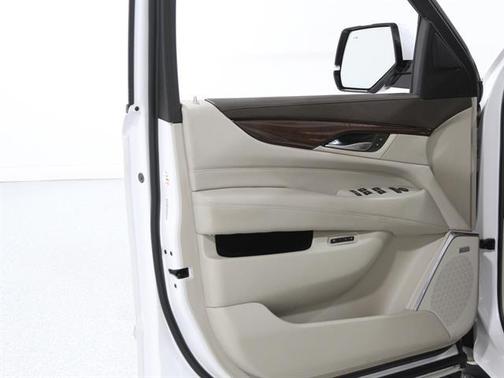 2017 Cadillac Escalade ESV Luxury