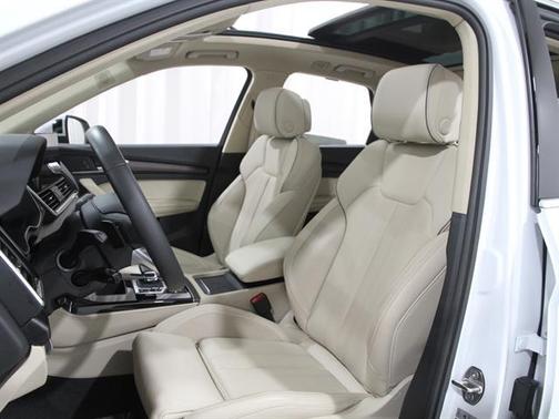 2024 Audi Q5 45 S line Prestige