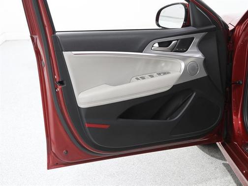 2022 Genesis G70 2.0T AWD