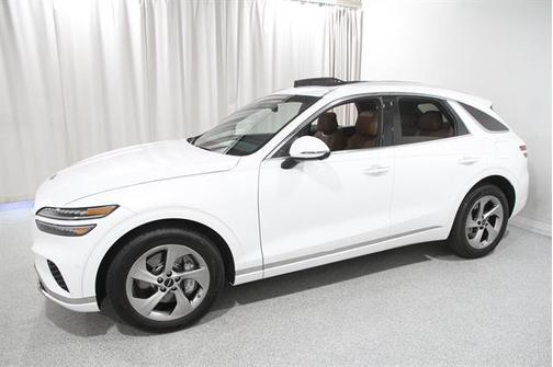 Uyuni White Pearl 2026 Genesis GV70 2.5T Advanced