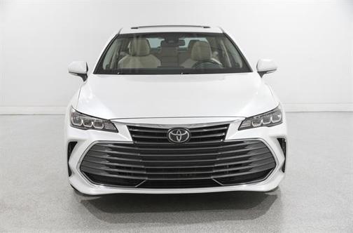 Wind Chill Pearl 2019 Toyota Avalon Limited