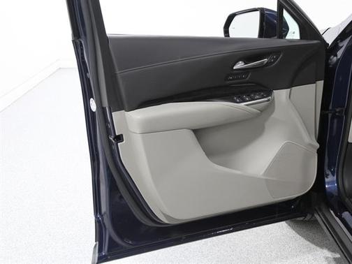 2021 Cadillac XT4 Premium Luxury