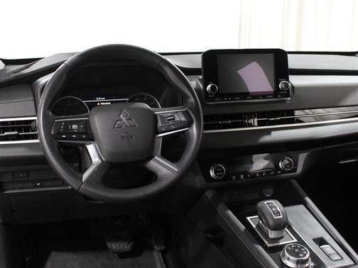 2024 Mitsubishi Outlander ES 2.5 S-AWC