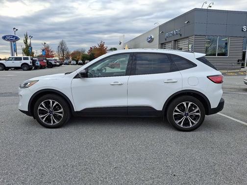 2022 Ford Escape SE