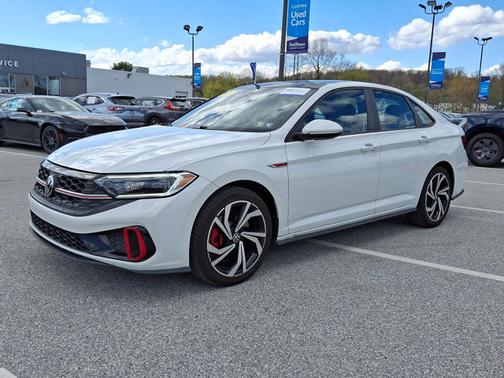 2023 Volkswagen Jetta 2.0T AUTOBAHN
