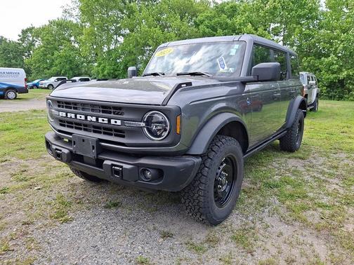 2023 Ford Bronco BLACK DIAMOND