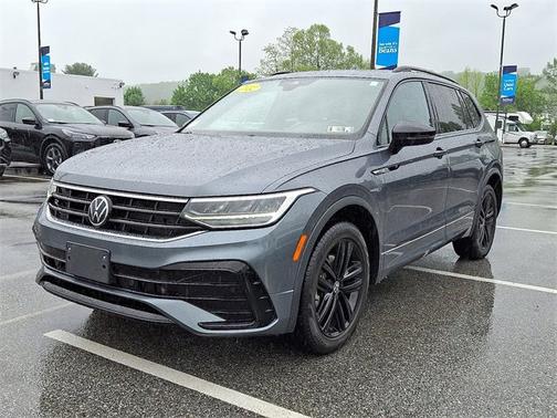 2022 Volkswagen Tiguan 2.0T SE R-LINE BLACK