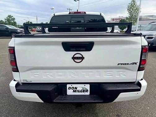 Glacier White 2022 Nissan Frontier PRO-4X