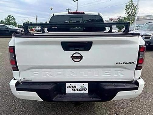 Glacier White 2022 Nissan Frontier PRO-4X