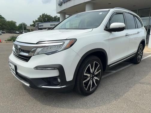 2022 Honda Pilot Touring 8-Passenger