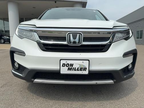 2022 Honda Pilot Touring 8-Passenger