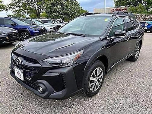 Crystal Black Silica 2024 Subaru Outback Premium