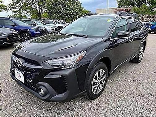 Crystal Black Silica 2024 Subaru Outback Premium