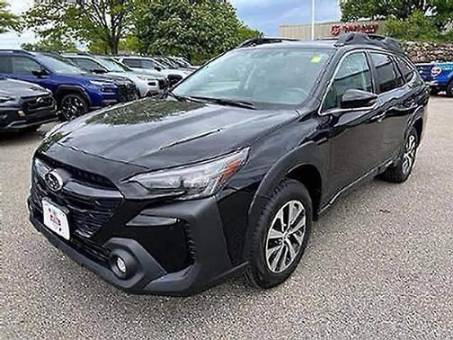 Crystal Black Silica 2024 Subaru Outback Premium