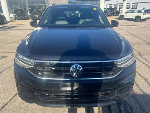 2023 Volkswagen Tiguan 2.0T SE R-Line Black