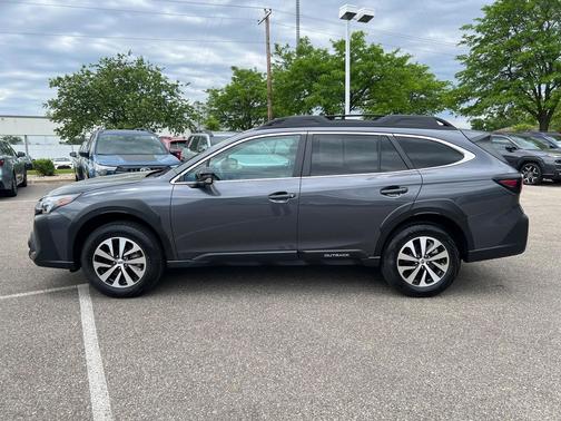 Magnetite Gray Metallic 2025 Subaru Outback Premium