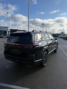 Crystal Black Silica 2026 Subaru Outback Limited XT