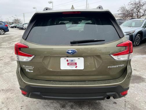 2022 Subaru Forester Premium