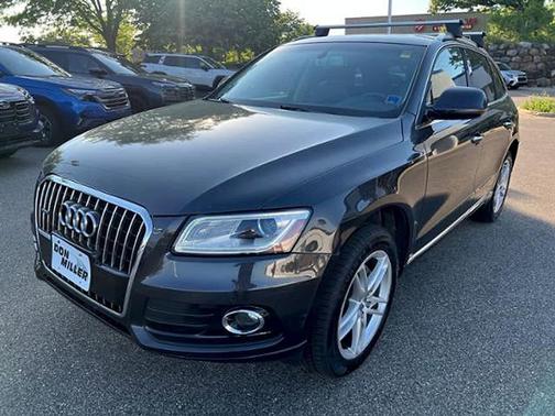 Lava Gray Pearl Effect 2016 Audi Q5 2.0T Premium Plus