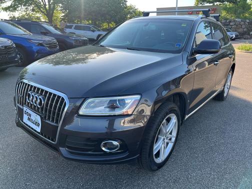 Lava Gray Pearl Effect 2016 Audi Q5 2.0T Premium Plus