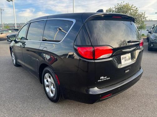 2017 Chrysler Pacifica LX