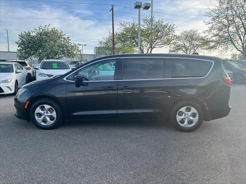 2017 Chrysler Pacifica LX