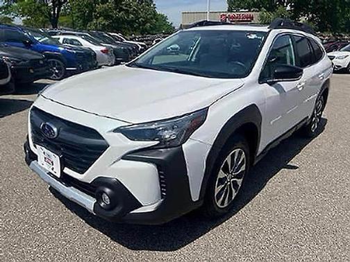 Crystal White 2025 Subaru Outback Limited