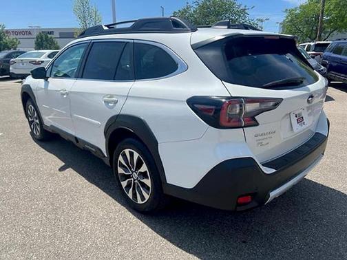 Crystal White 2025 Subaru Outback Limited