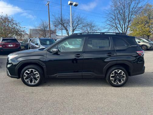 2025 Subaru Forester Premium