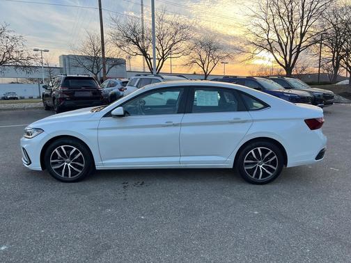 2025 Volkswagen Jetta 1.5T SE