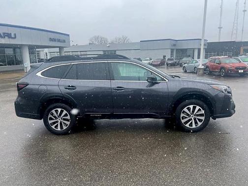 Magnetite Gray Metallic 2025 Subaru Outback Premium