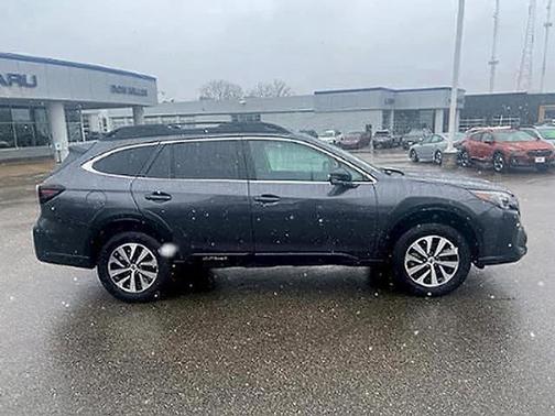 Magnetite Gray Metallic 2025 Subaru Outback Premium