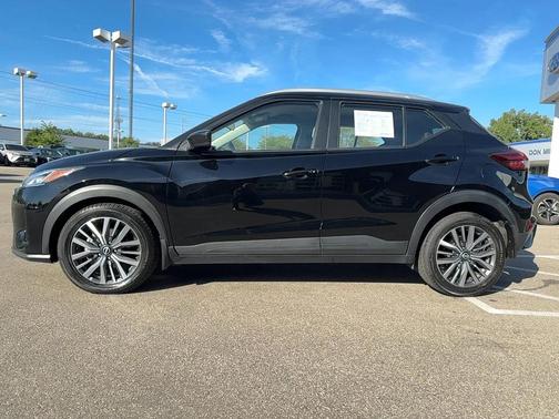 2023 Nissan Kicks SV