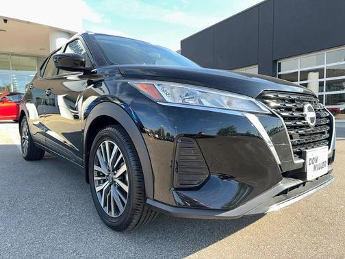 2023 Nissan Kicks SV
