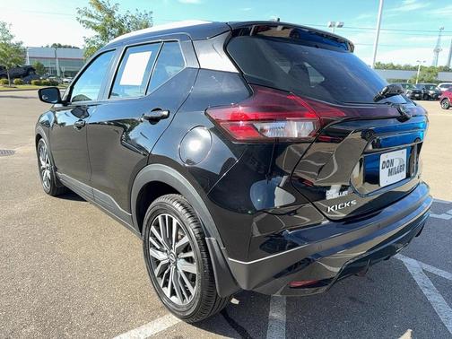 2023 Nissan Kicks SV