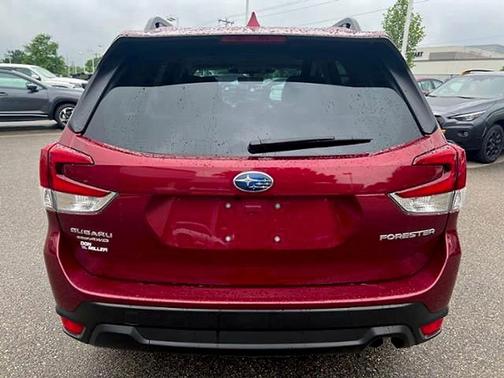 Crimson Red Pearl 2023 Subaru Forester Premium