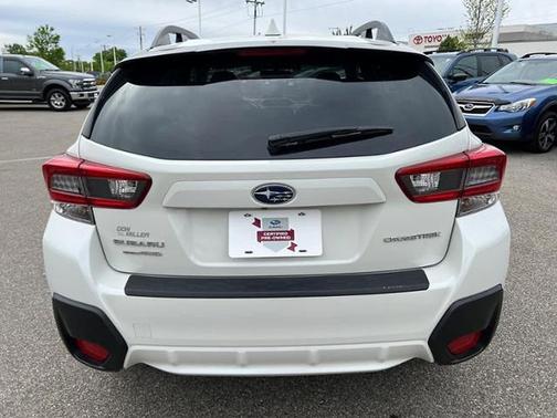 Crystal White Pearl 2023 Subaru Crosstrek Premium