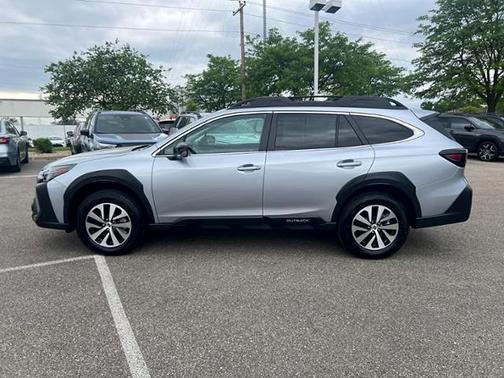 Ice Silver Metallic 2025 Subaru Outback Premium