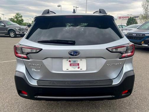 Ice Silver Metallic 2025 Subaru Outback Premium