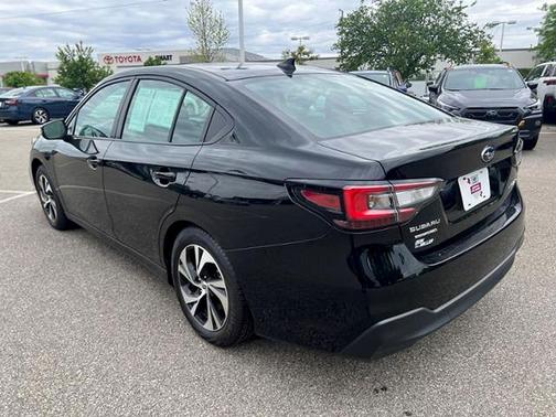 Crystal Black Silica 2025 Subaru Legacy Premium