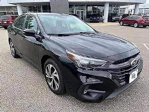 Crystal Black Silica 2025 Subaru Legacy Premium