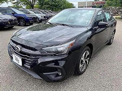 Crystal Black Silica 2025 Subaru Legacy Premium