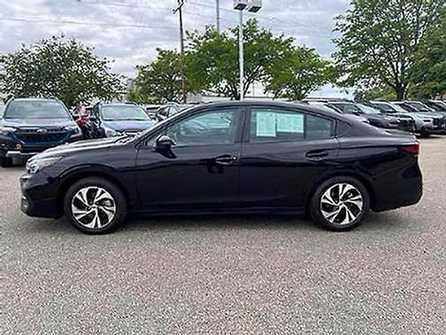 Crystal Black Silica 2025 Subaru Legacy Premium